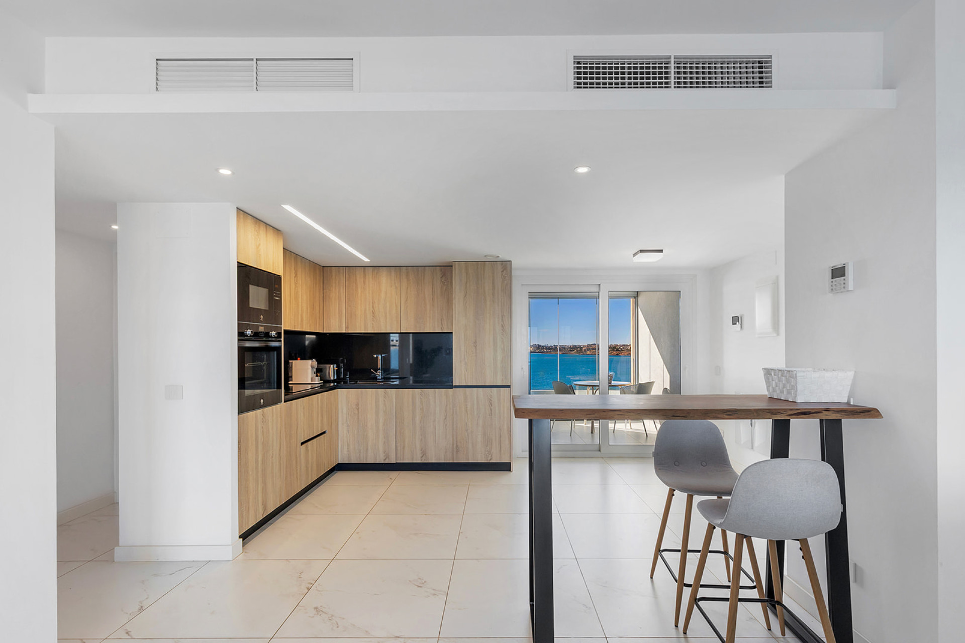 Resale - Apartment / Flat - Torrevieja - Punta Prima