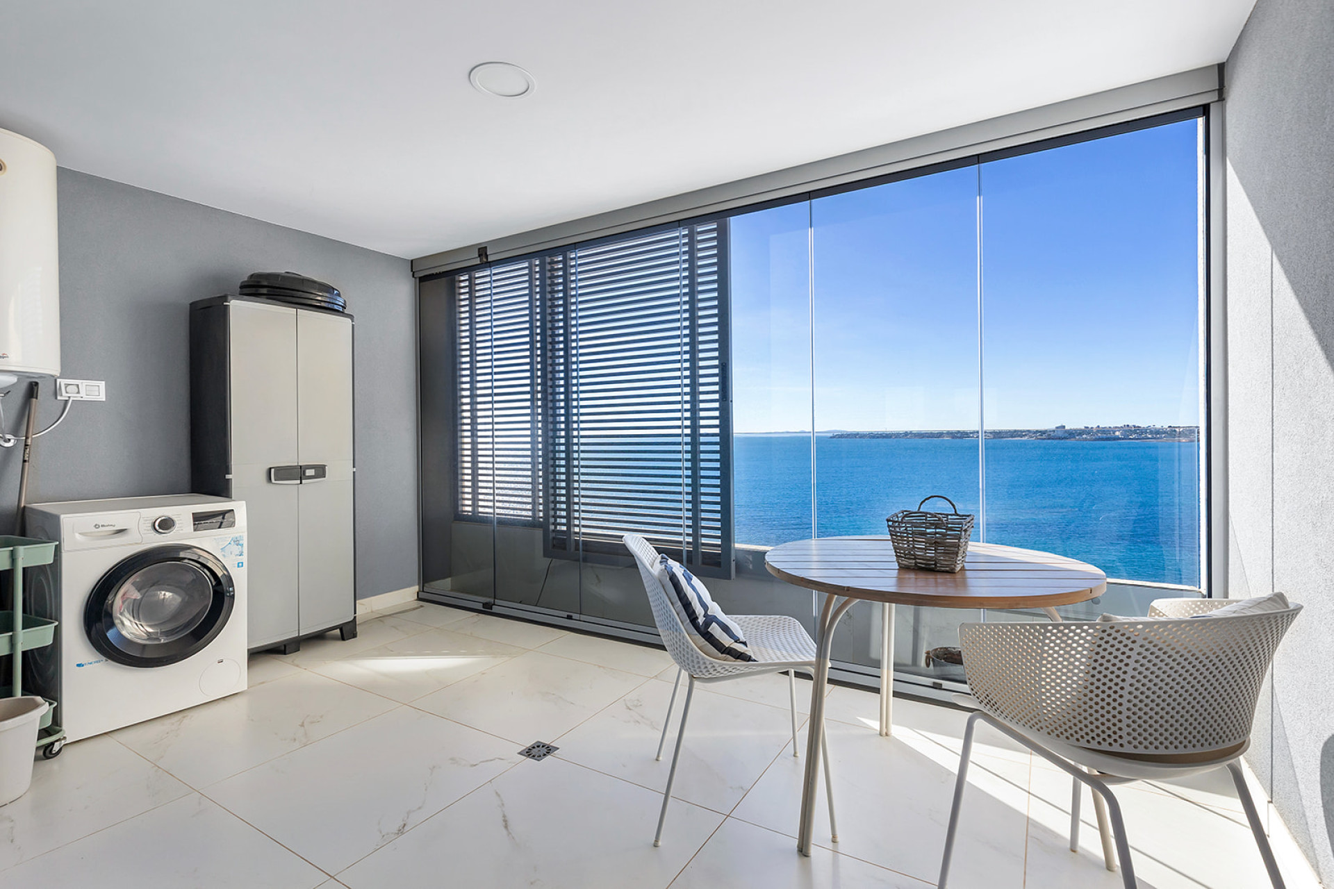 Resale - Apartment / Flat - Torrevieja - Punta Prima