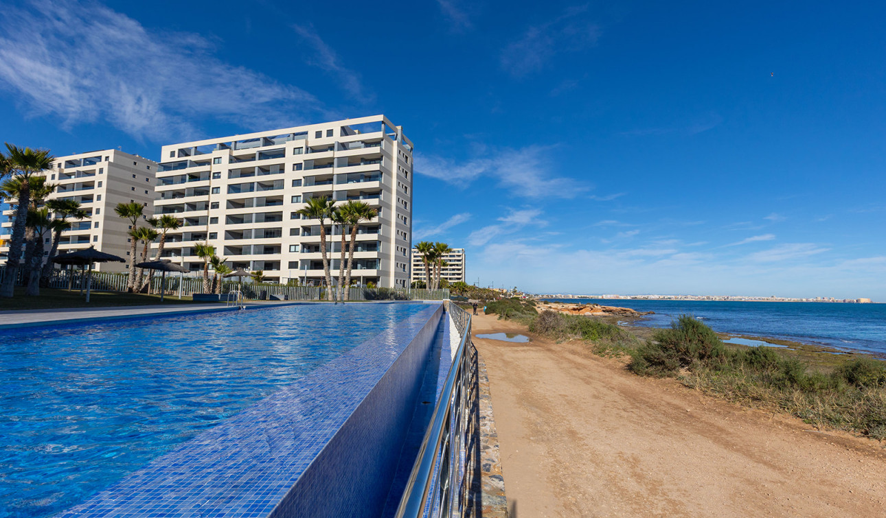 Resale - Apartment / Flat - Torrevieja - Punta Prima