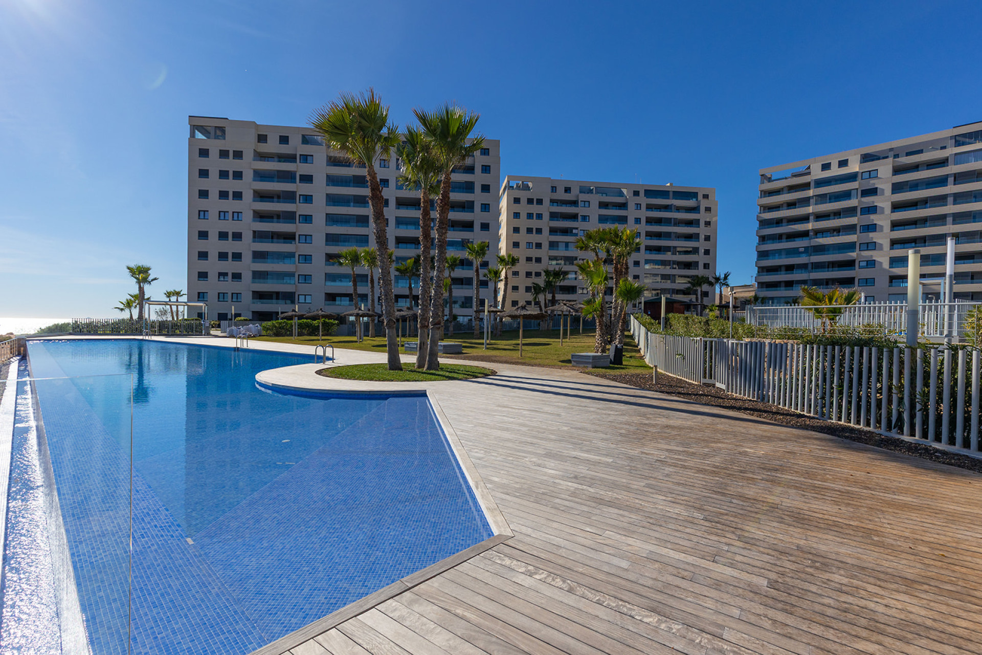 Resale - Apartment / Flat - Torrevieja - Punta Prima