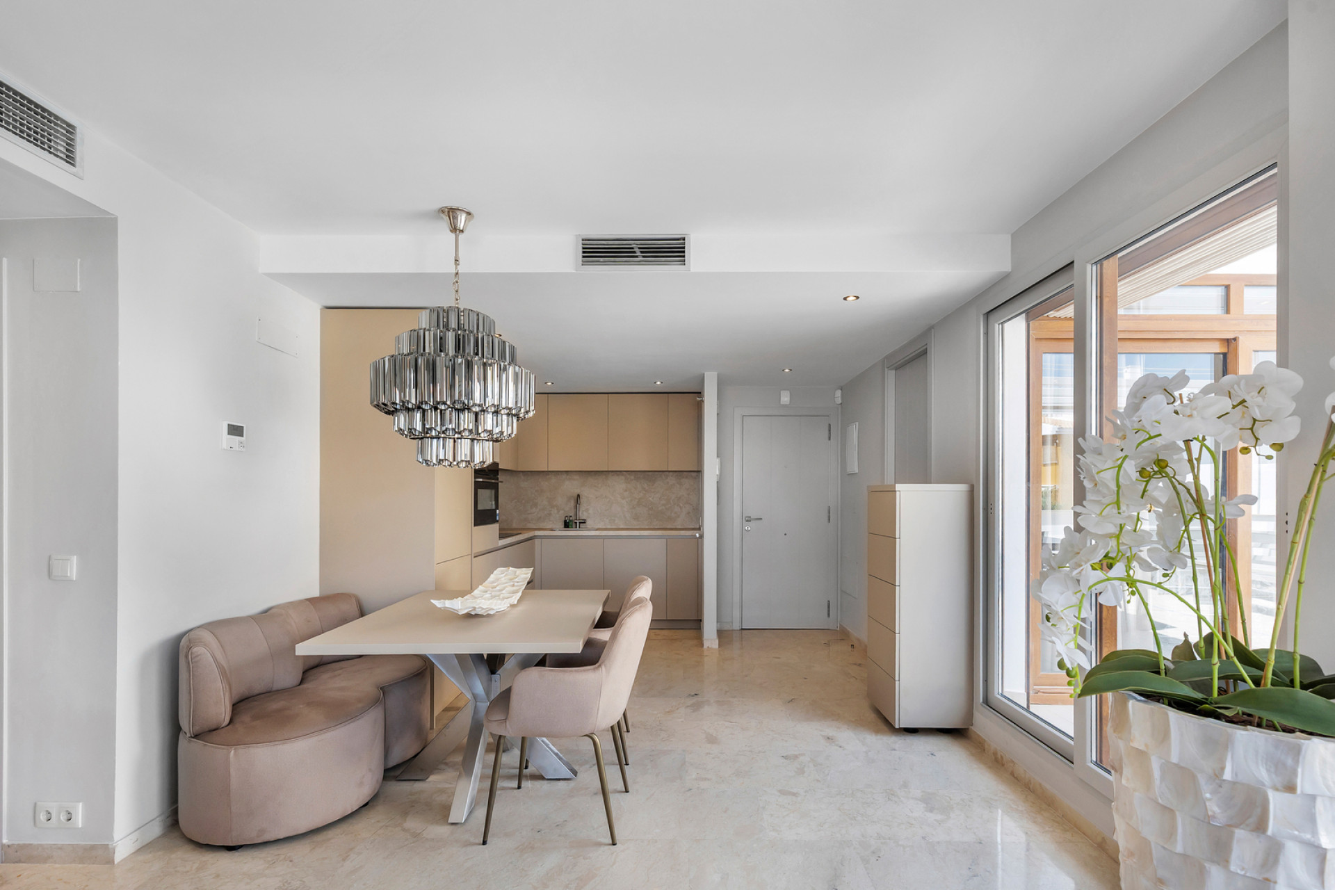 Resale - Apartment / Flat - Torrevieja - Punta Prima