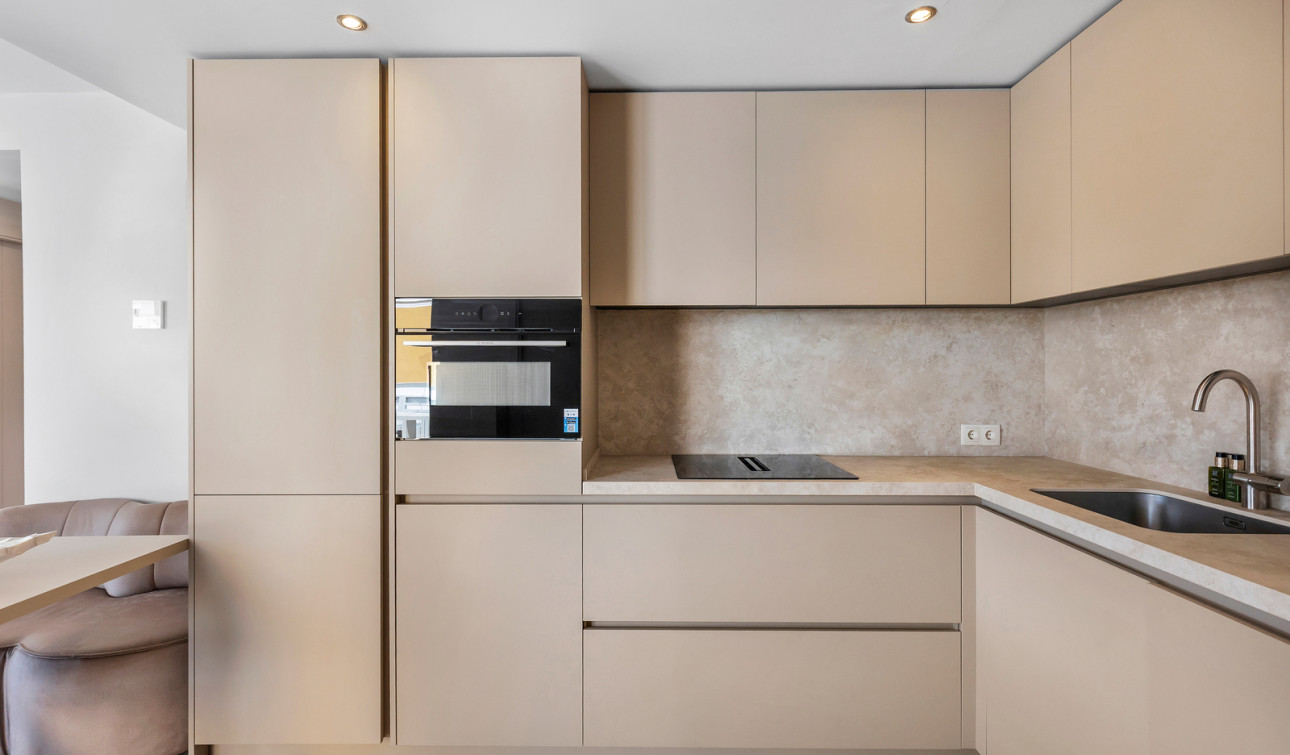 Resale - Apartment / Flat - Torrevieja - Punta Prima