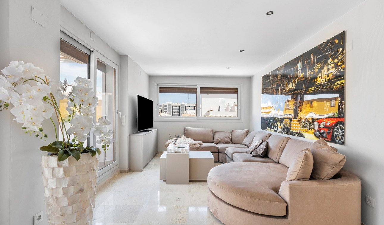 Resale - Apartment / Flat - Torrevieja - Punta Prima