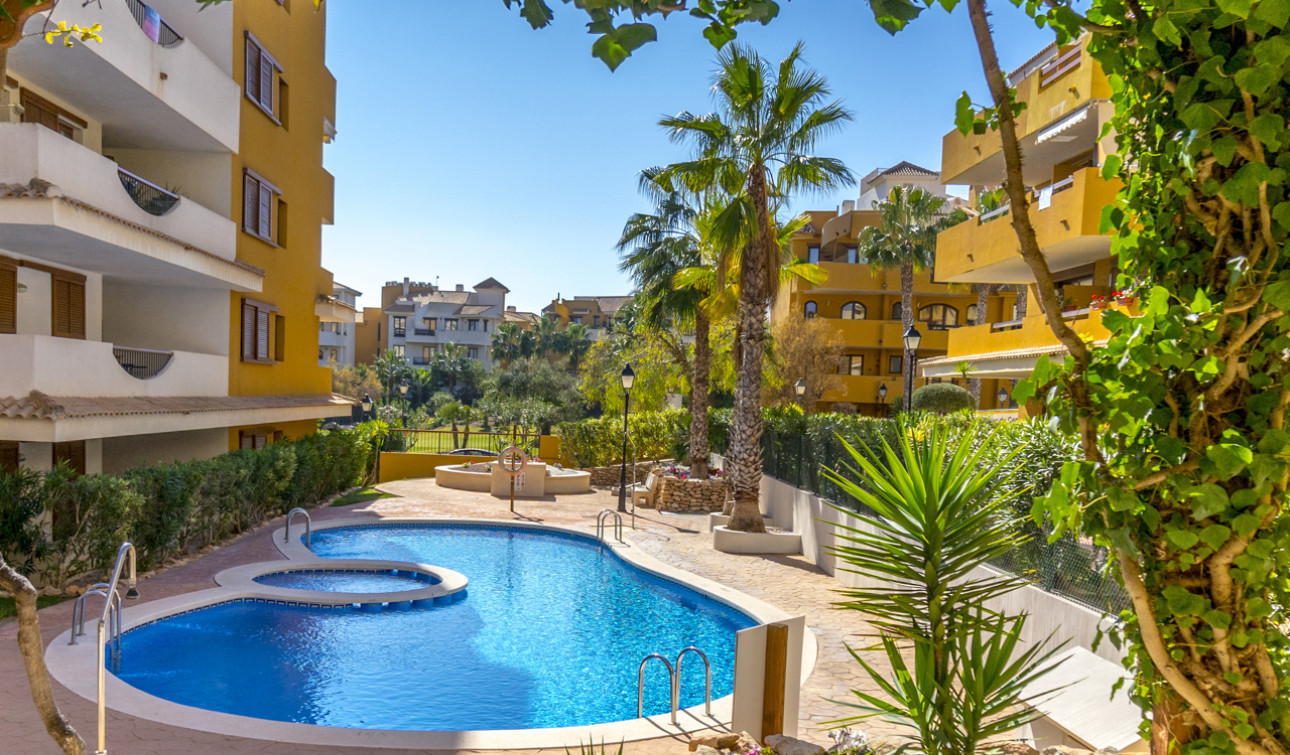 Resale - Apartment / Flat - Torrevieja - Punta Prima