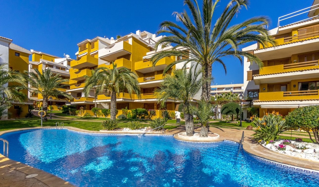 Resale - Apartment / Flat - Torrevieja - Punta Prima