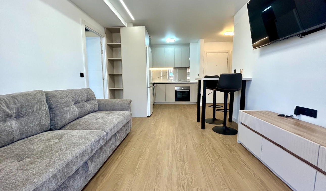 Resale - Apartment / Flat - Torrevieja - Punta prima