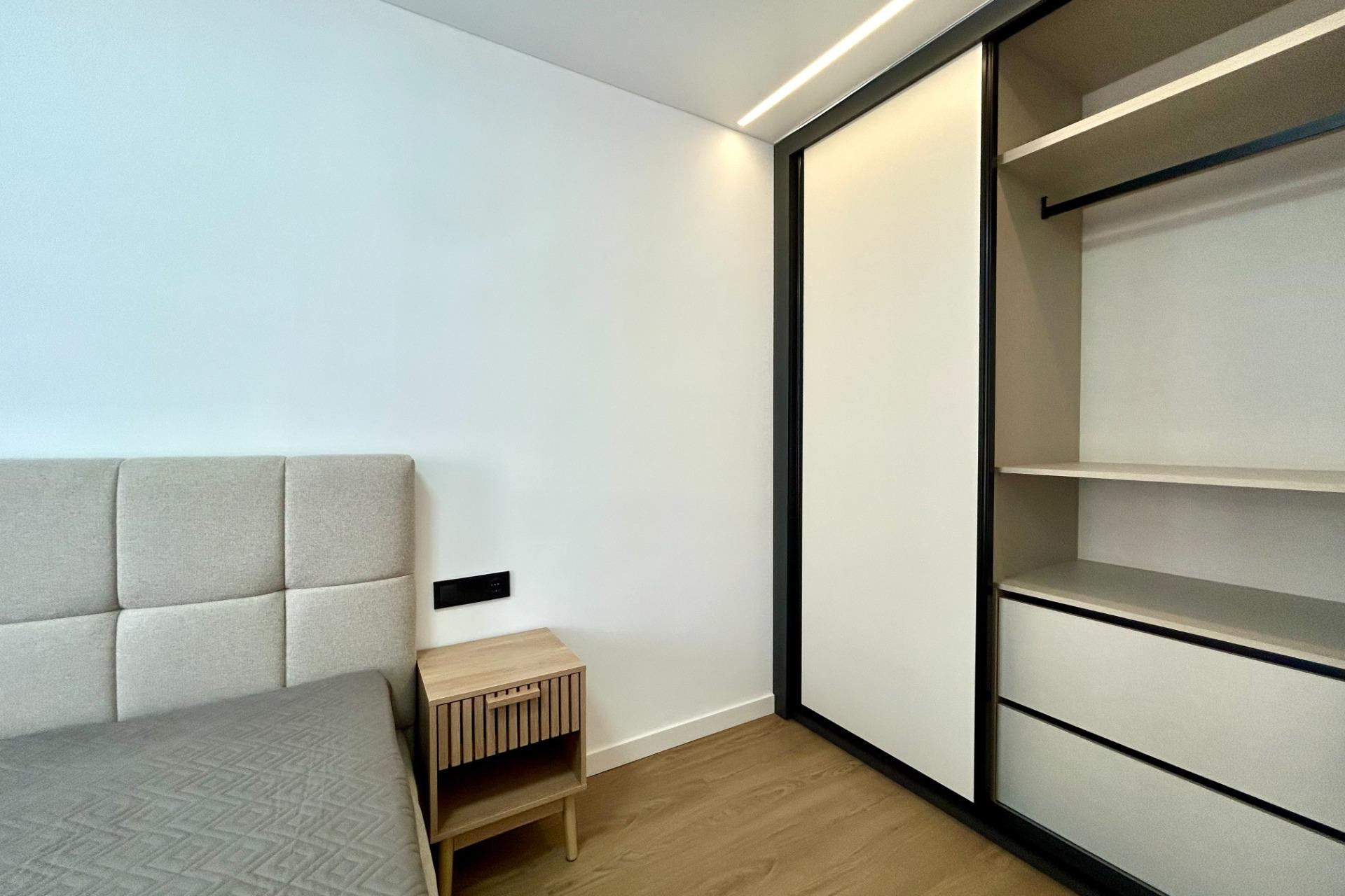 Resale - Apartment / Flat - Torrevieja - Punta prima