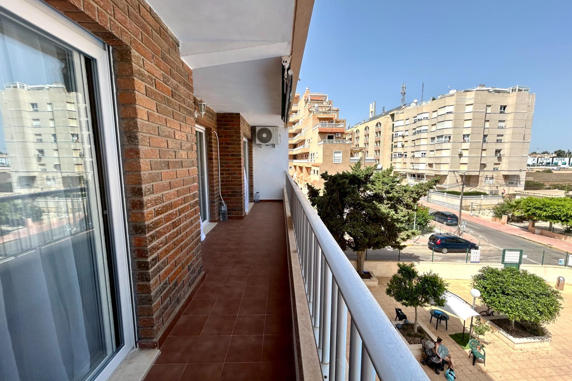 Resale - Apartment / Flat - Torrevieja - Punta prima