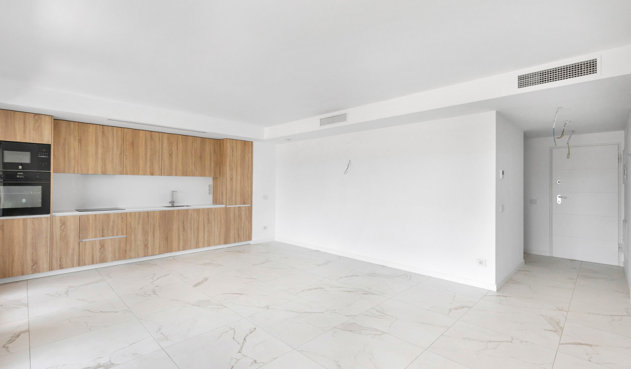 Resale - Apartment / Flat - Torrevieja - Punta Prima