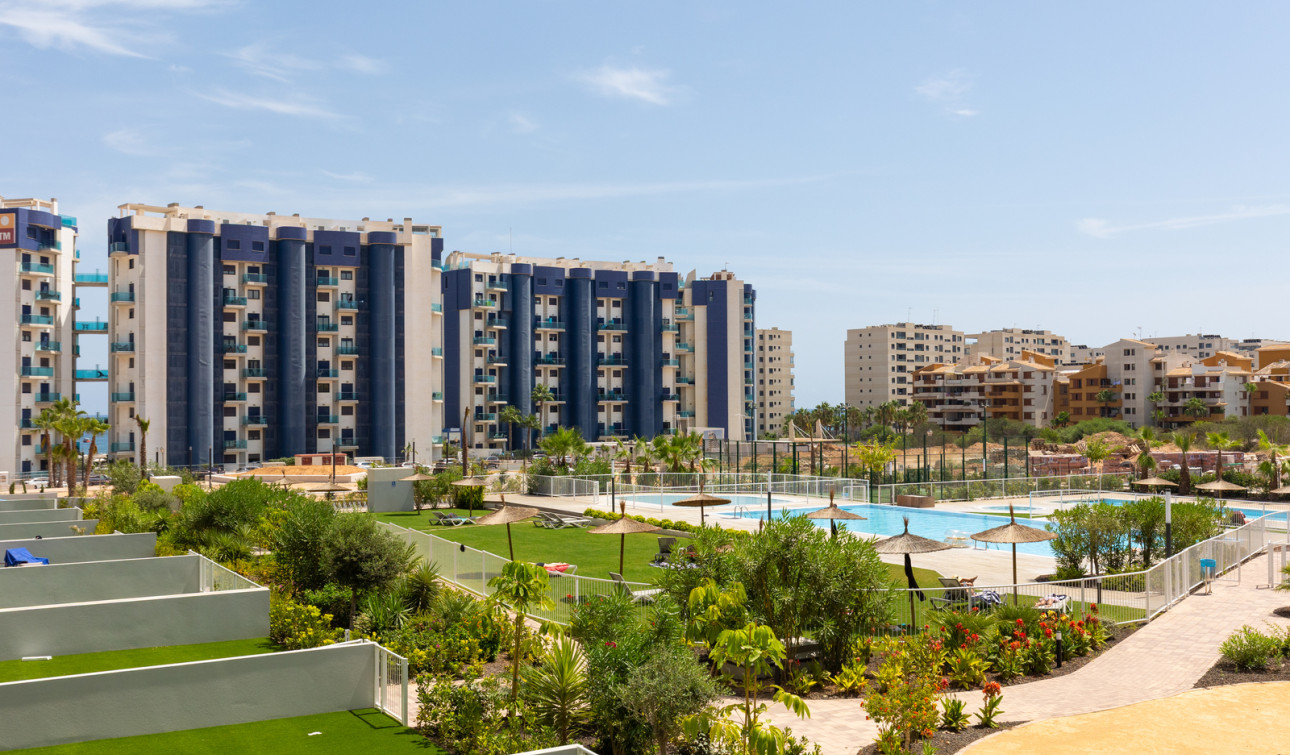 Resale - Apartment / Flat - Torrevieja - Punta Prima