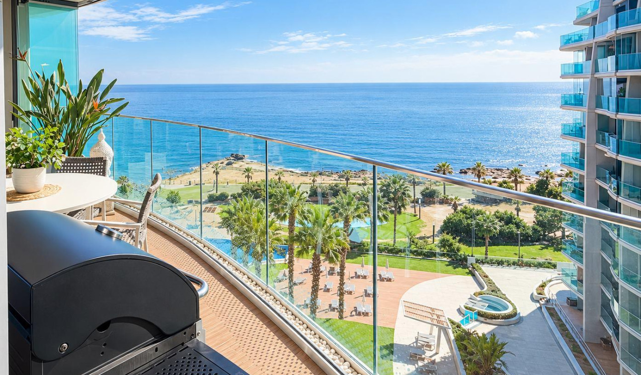 Resale - Apartment / Flat - Torrevieja - Punta Prima