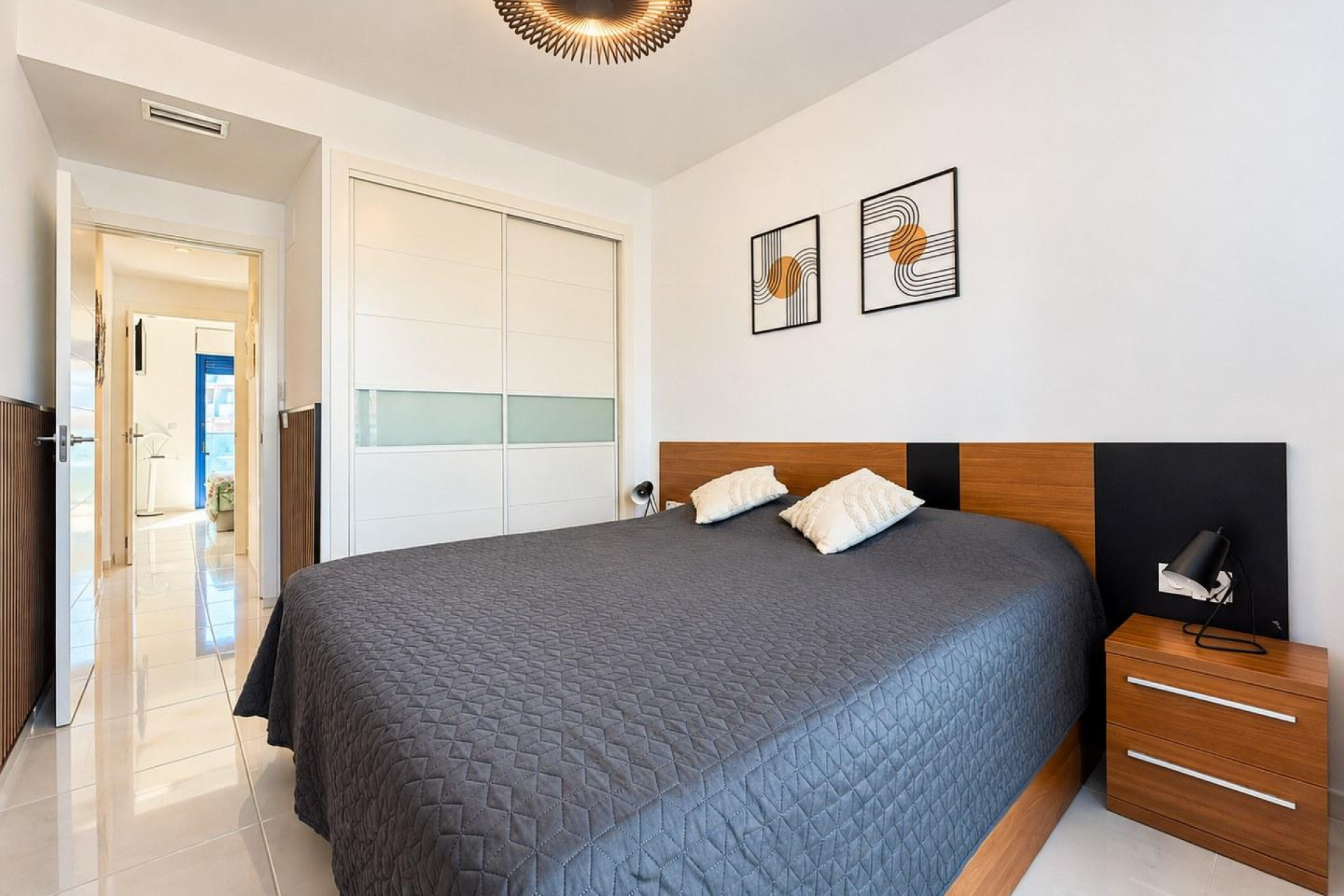 Resale - Apartment / Flat - Torrevieja - Punta Prima