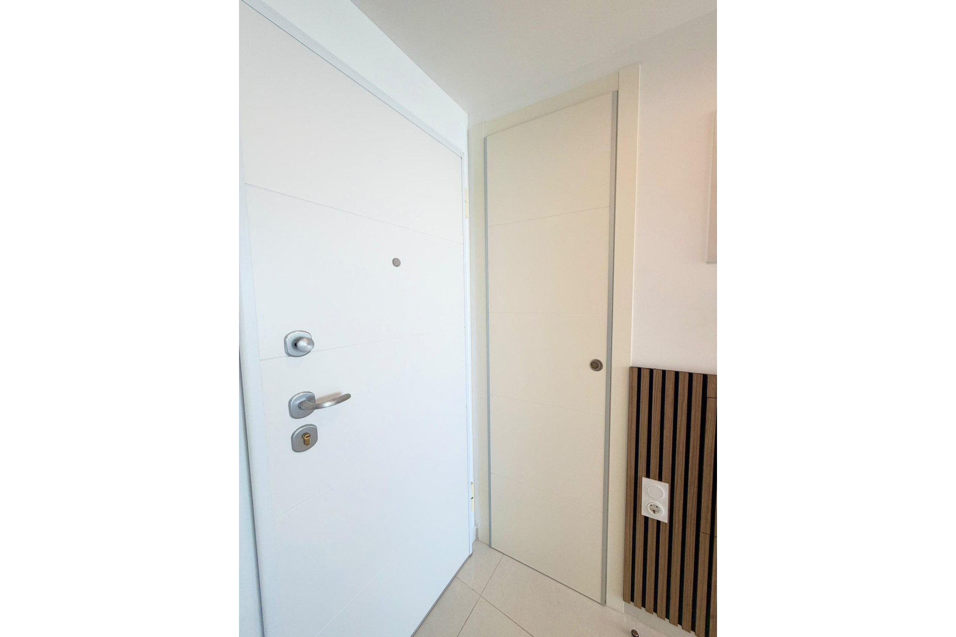 Resale - Apartment / Flat - Torrevieja - Punta Prima