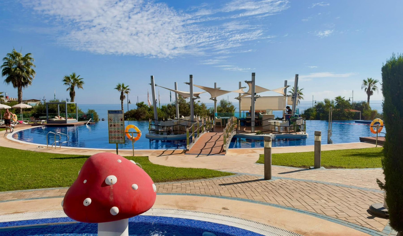 Resale - Apartment / Flat - Torrevieja - Punta Prima