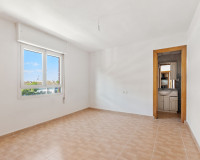 Resale - Apartment / Flat - Torrevieja - Punta Prima