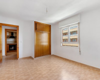 Resale - Apartment / Flat - Torrevieja - Punta Prima