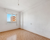Resale - Apartment / Flat - Torrevieja - Punta Prima