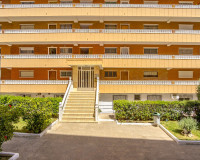 Resale - Apartment / Flat - Torrevieja - Punta Prima