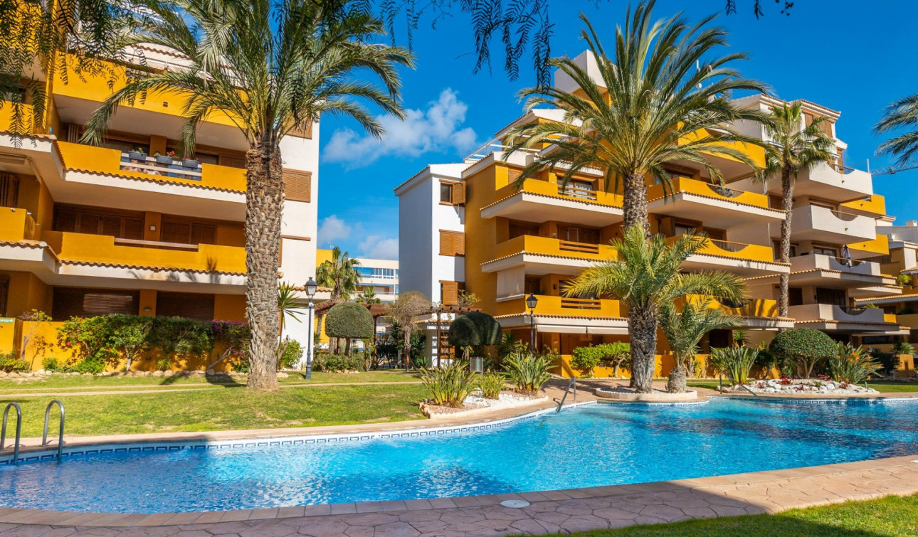 Resale - Apartment / Flat - Torrevieja - Punta prima