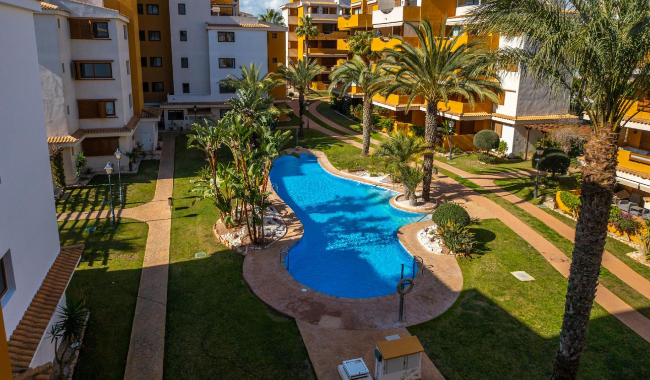 Resale - Apartment / Flat - Torrevieja - Punta prima