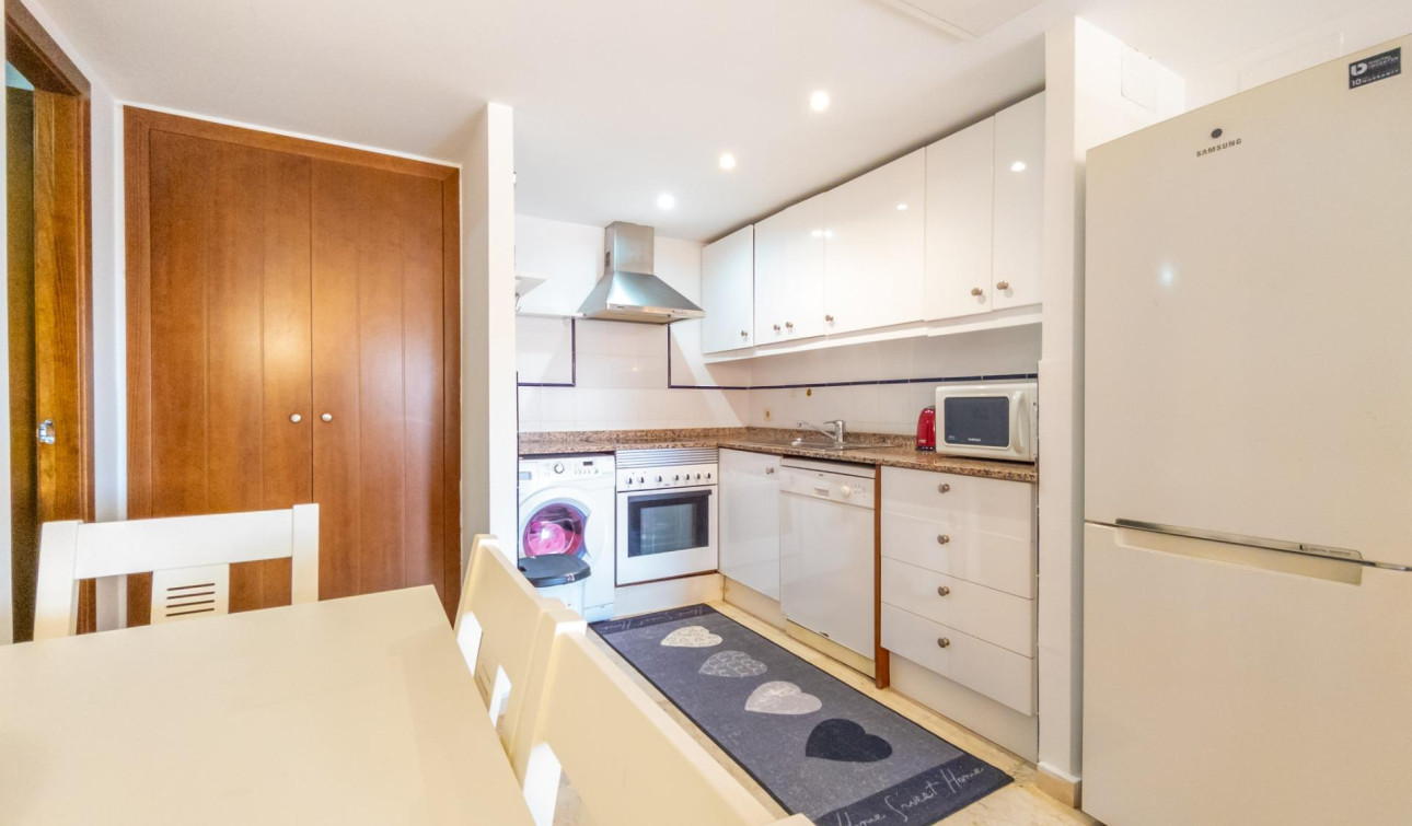 Resale - Apartment / Flat - Torrevieja - Punta prima