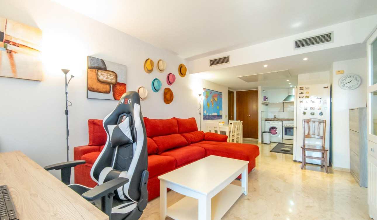 Resale - Apartment / Flat - Torrevieja - Punta prima
