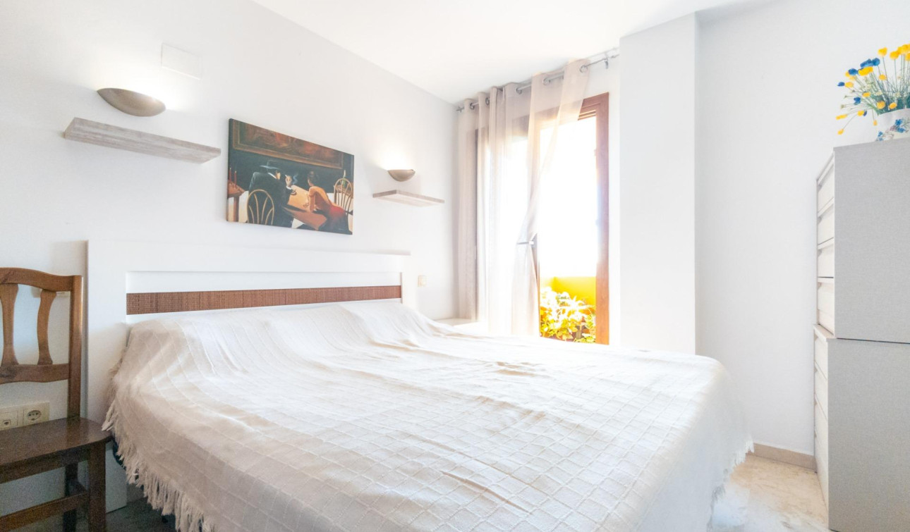 Resale - Apartment / Flat - Torrevieja - Punta prima