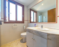 Resale - Apartment / Flat - Torrevieja - Punta prima