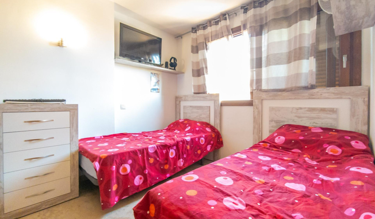 Resale - Apartment / Flat - Torrevieja - Punta prima