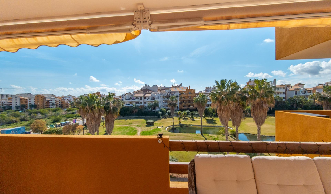 Resale - Apartment / Flat - Torrevieja - Punta prima