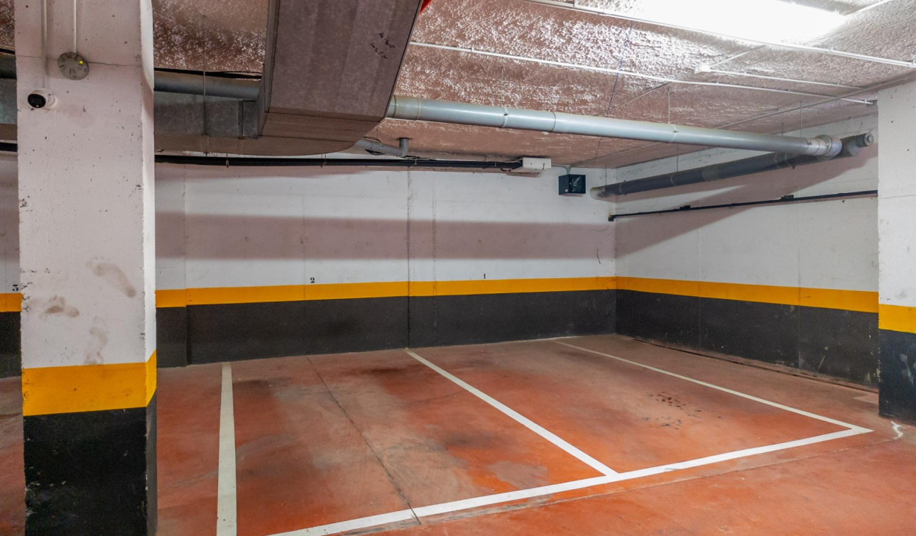 Resale - Apartment / Flat - Torrevieja - Punta prima