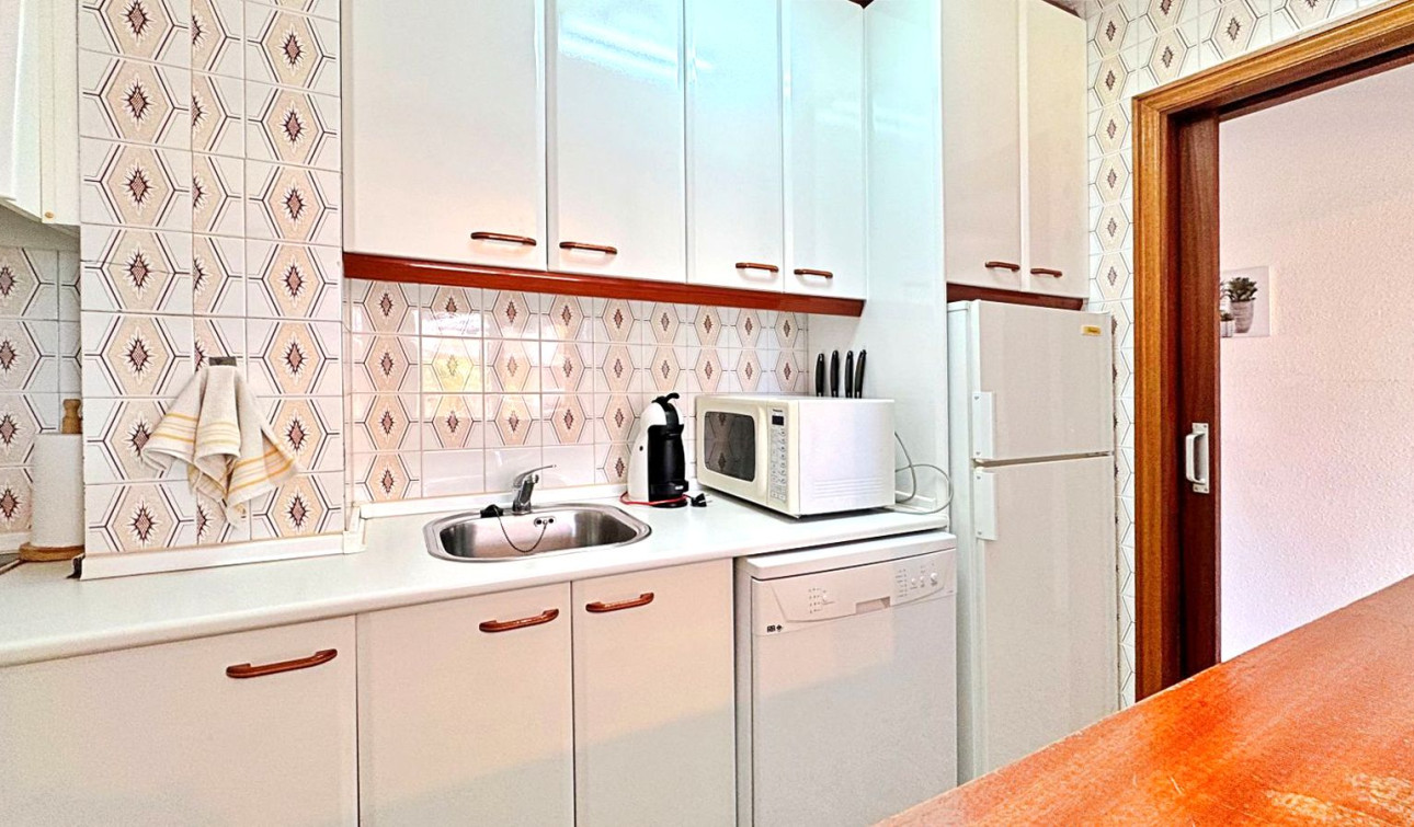 Resale - Apartment / Flat - Torrevieja - Rocio del Mar