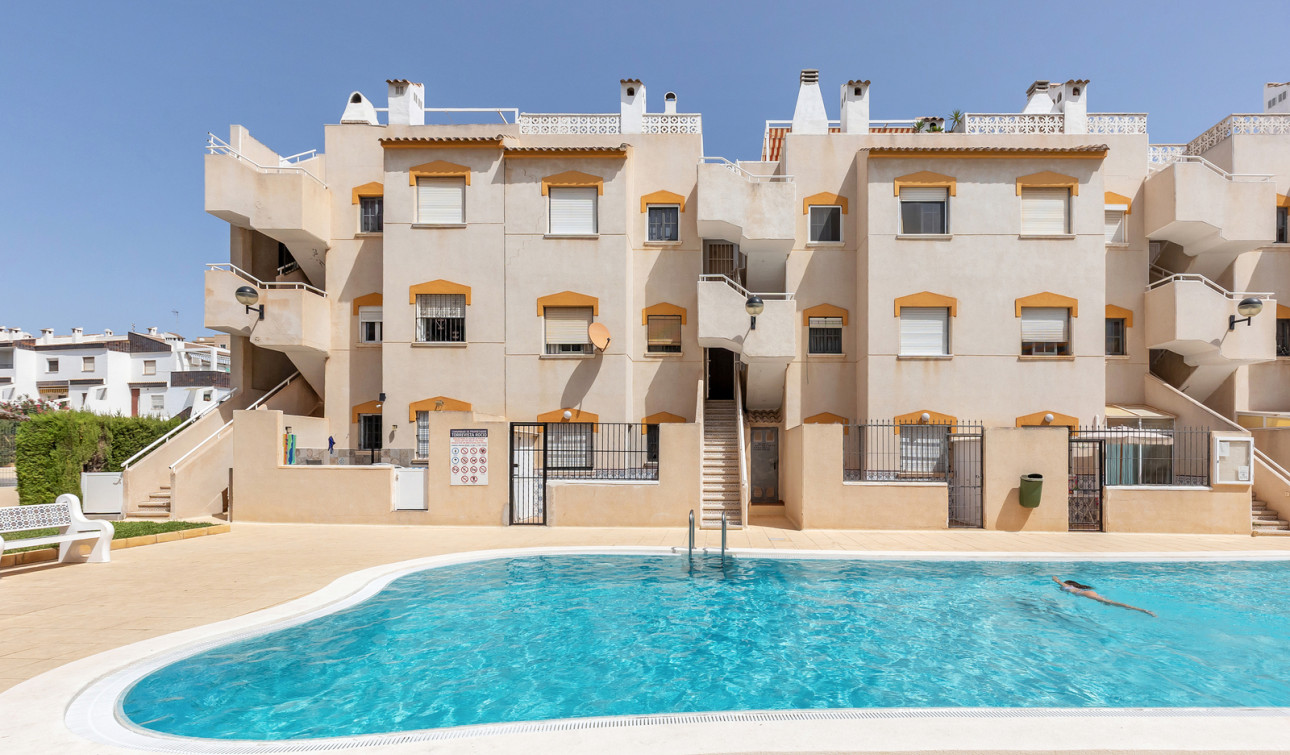 Resale - Apartment / Flat - Torrevieja - Rocio del Mar