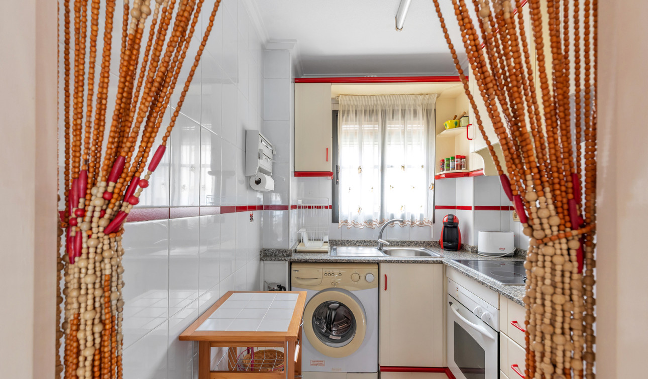 Resale - Apartment / Flat - Torrevieja - Rocio del Mar