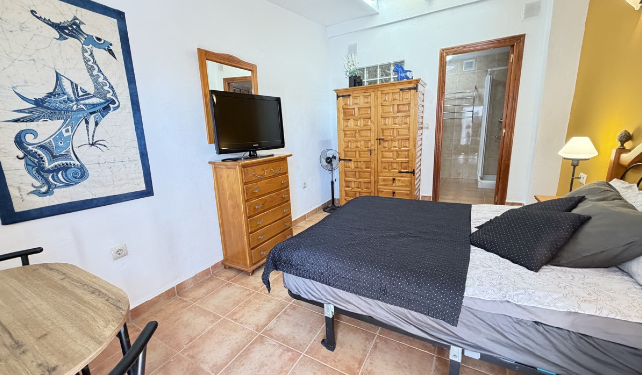 Resale - Apartment / Flat - Torrevieja - San Luis