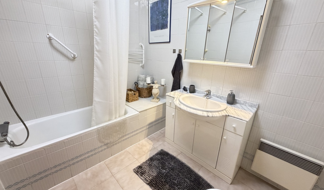 Resale - Apartment / Flat - Torrevieja - San Luis
