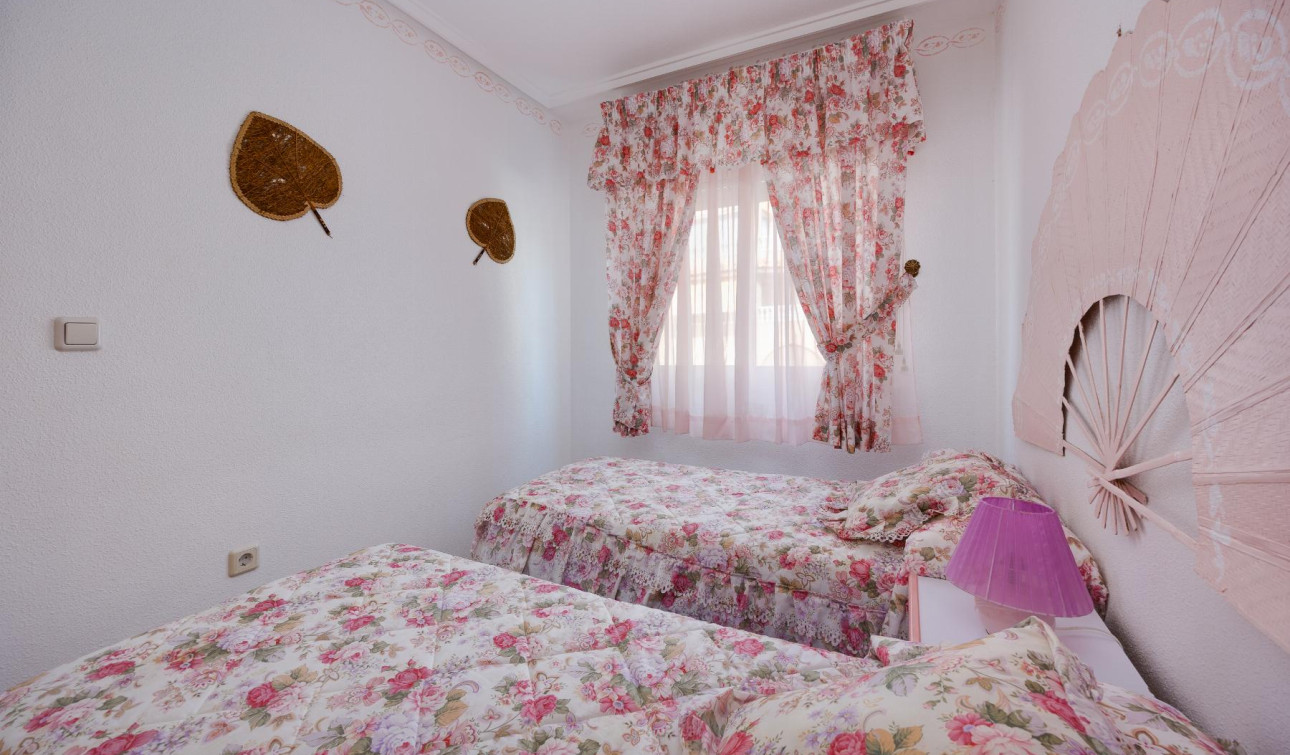 Resale - Apartment / Flat - Torrevieja - Torre Del Moro