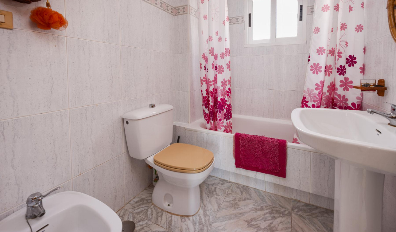 Resale - Apartment / Flat - Torrevieja - Torre Del Moro