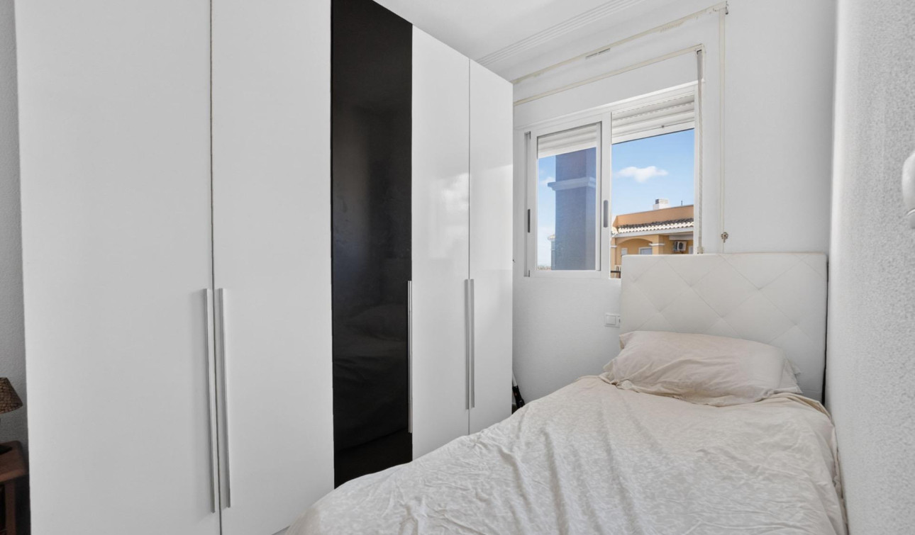 Resale - Apartment / Flat - Torrevieja - Torreblanca