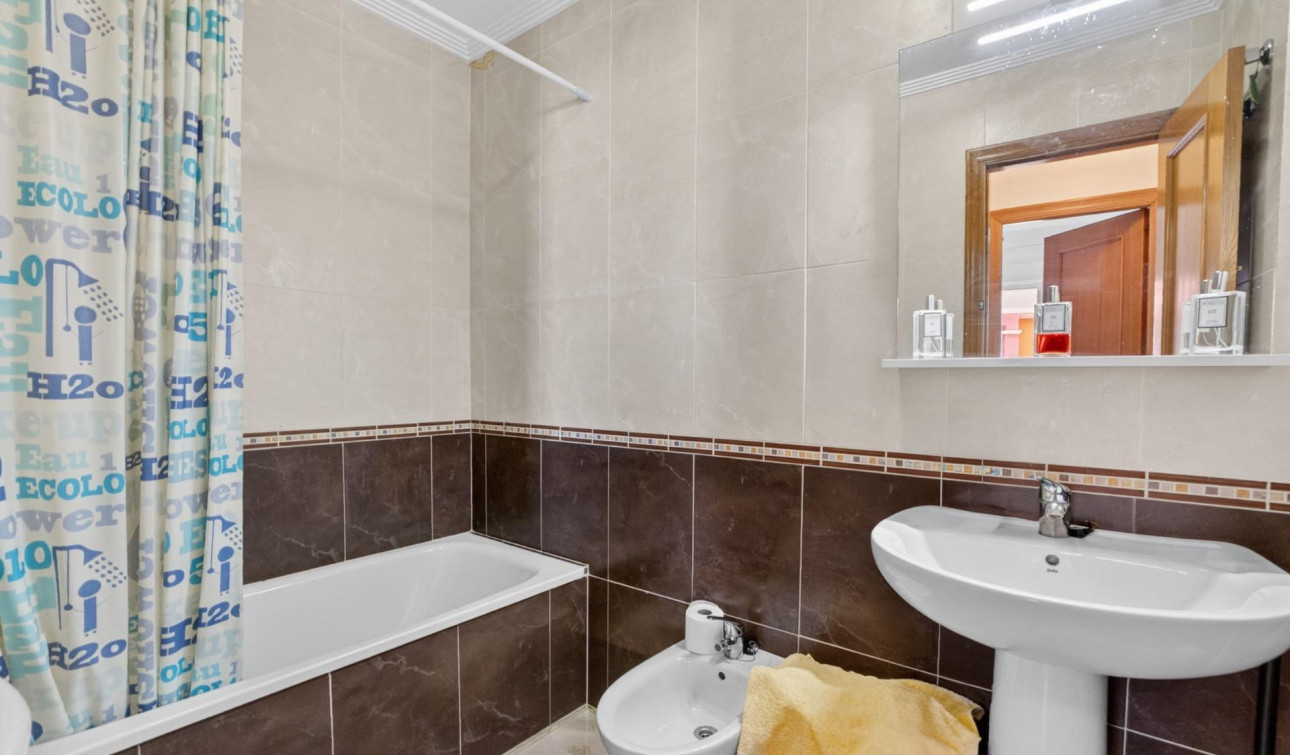 Resale - Apartment / Flat - Torrevieja - Torreblanca