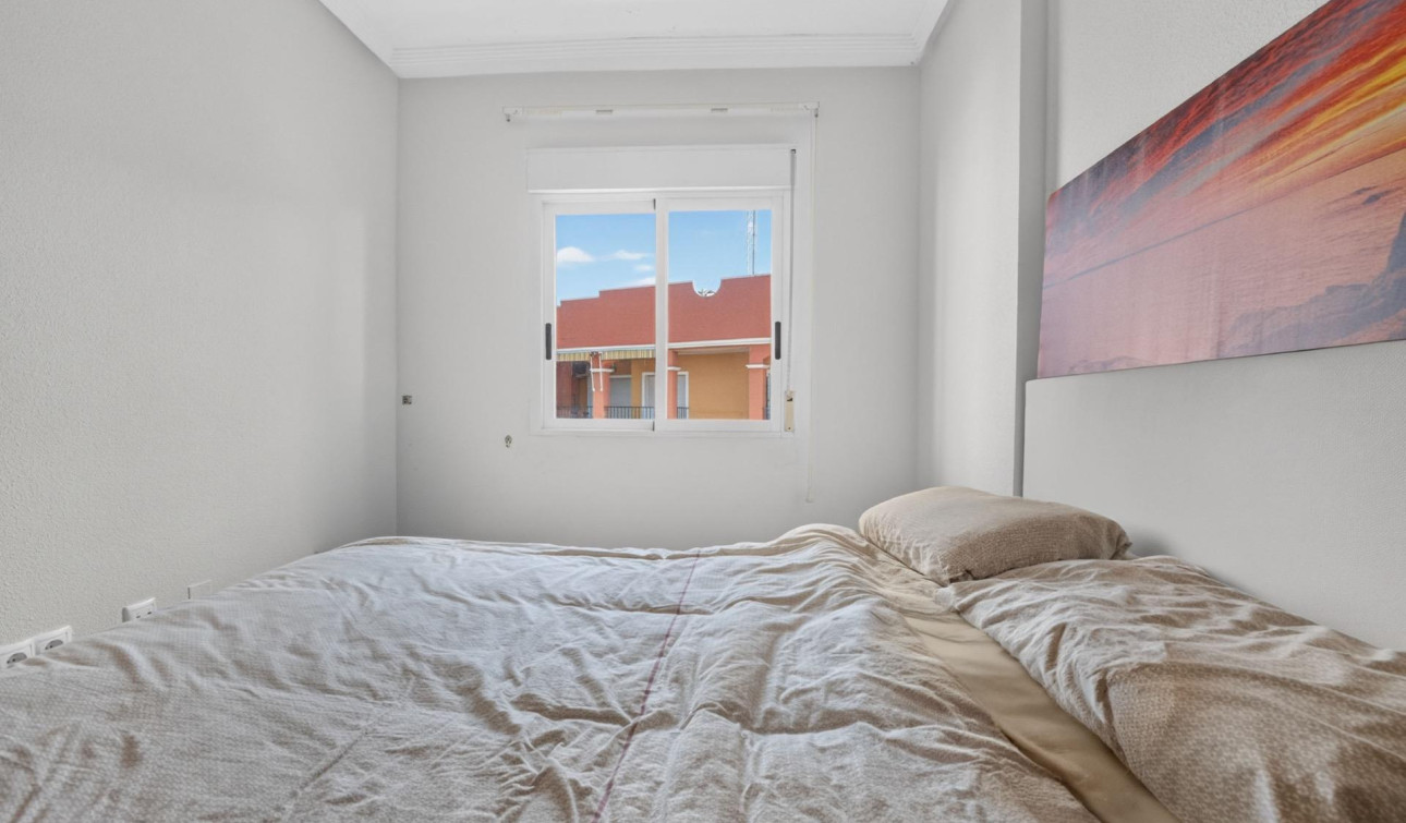Resale - Apartment / Flat - Torrevieja - Torreblanca