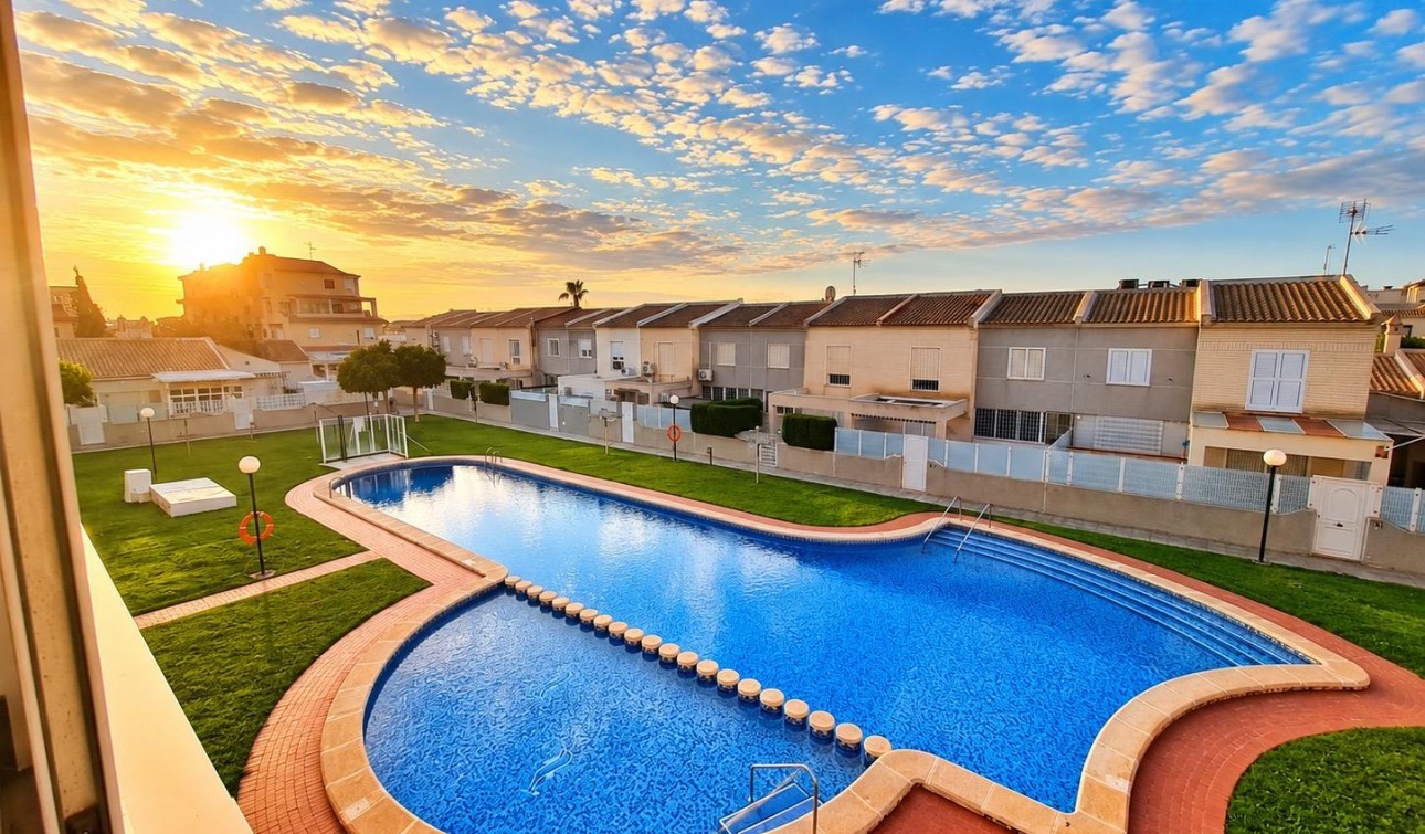 Resale - Apartment / Flat - Torrevieja - Torreblanca