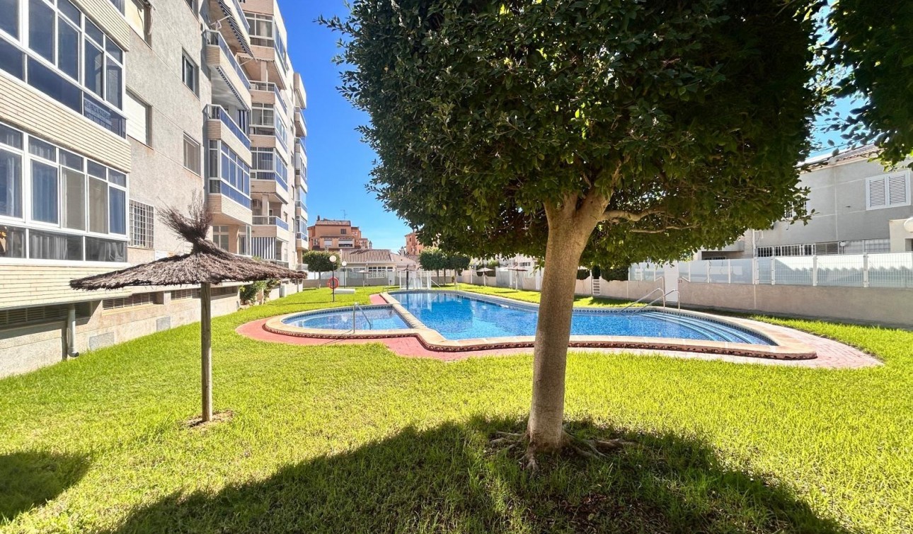 Resale - Apartment / Flat - Torrevieja - Torreblanca