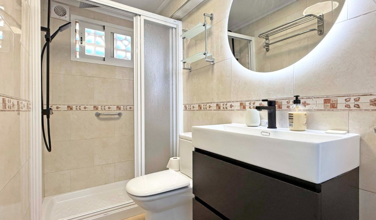 Resale - Apartment / Flat - Torrevieja - Torrelamata - La Mata