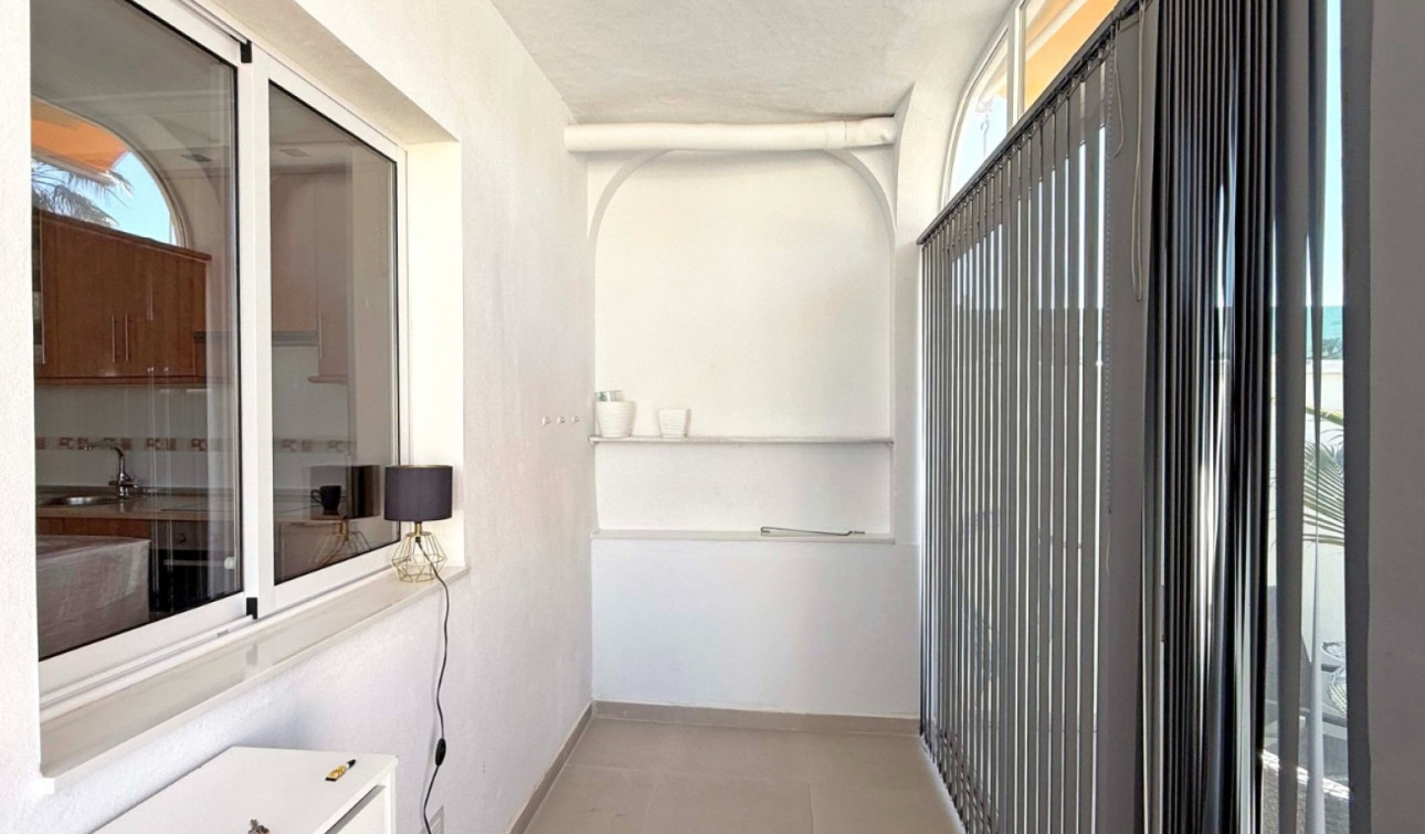 Resale - Apartment / Flat - Torrevieja - Torrelamata - La Mata