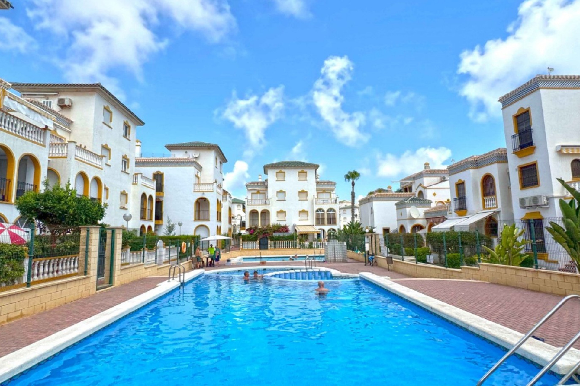Resale - Apartment / Flat - Torrevieja - Torrelamata - La Mata