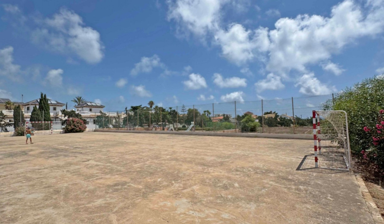 Resale - Apartment / Flat - Torrevieja - Torrelamata - La Mata