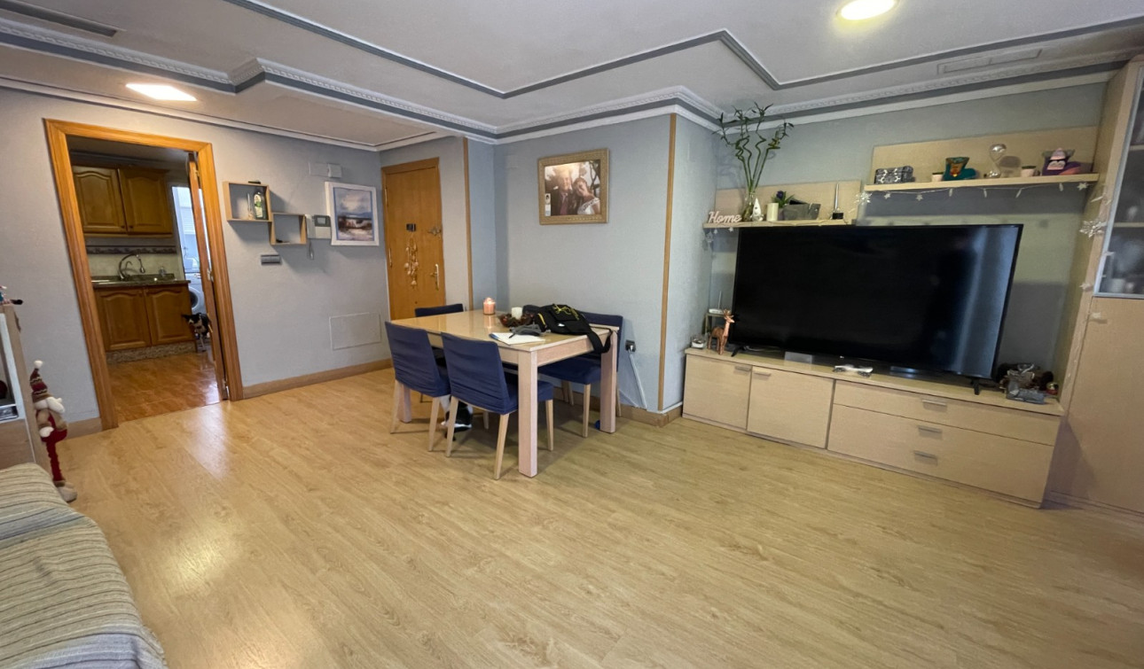 Resale - Apartment / Flat - Torrevieja - Torrevieja Alicante