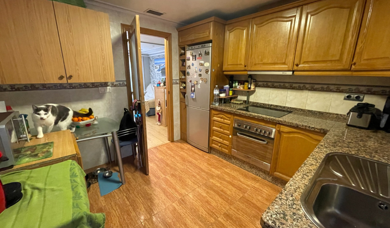 Resale - Apartment / Flat - Torrevieja - Torrevieja Alicante