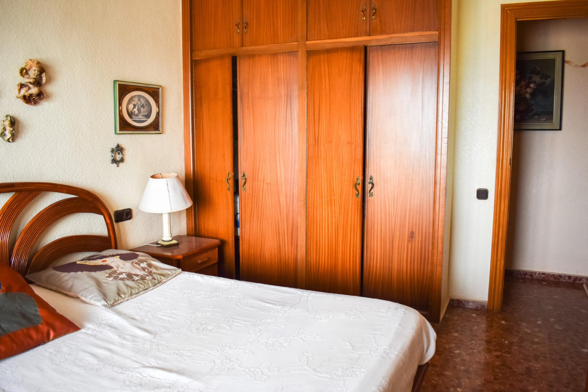 Resale - Apartment / Flat - Torrevieja - Torrevieja Centro